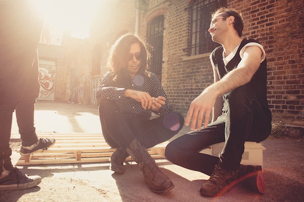 SkyBetweenLeaves_010